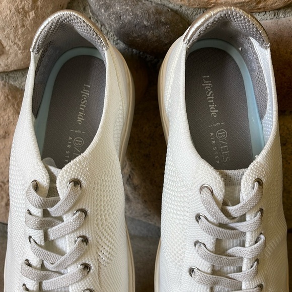 Life Stride, B ZEES Women's White Slide On Air Step Sneakers Sz 10, NEW - Picture 12 of 15
